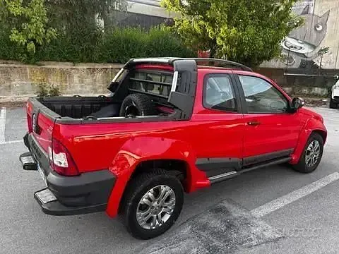 Usata Fiat Strada 95 CV (69 kW) 2014 Rosso Pick-up