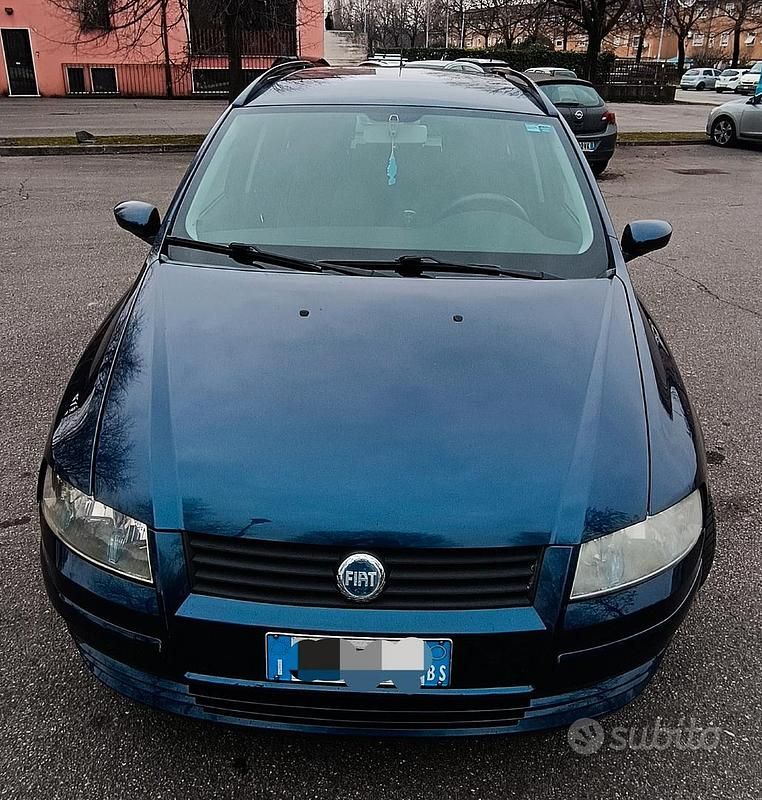 Usata Fiat Stilo 100 CV (73 kW) 2002 Blu Station wagon