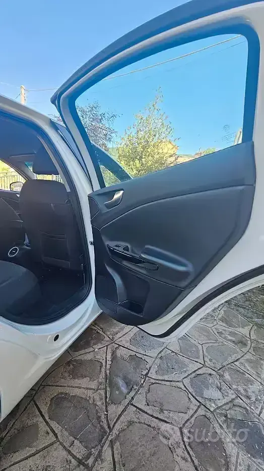Usata Alfa Romeo Giulietta 140 CV (102 kW) 2012 Bianco Utilitaria