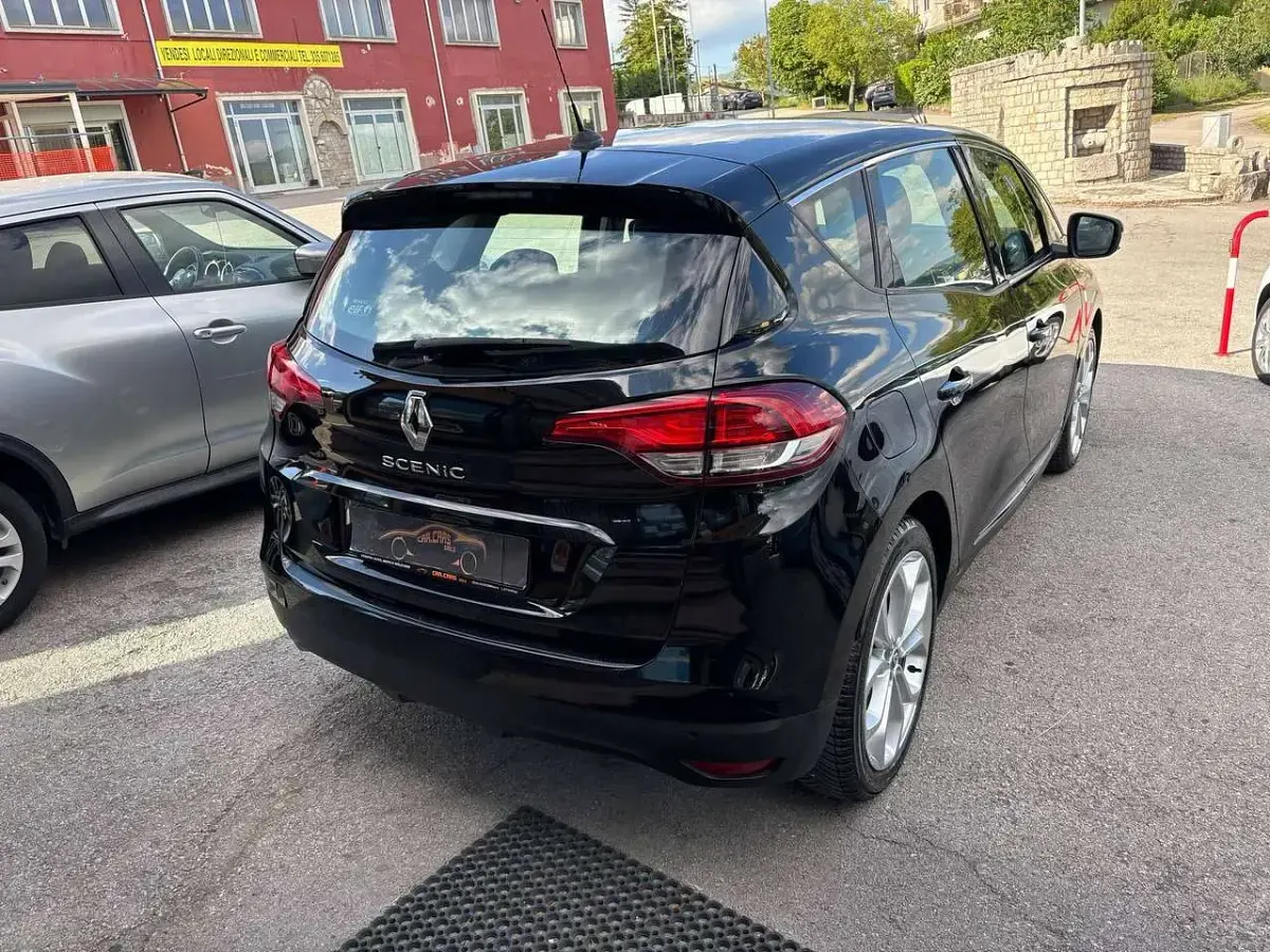 Usata Renault Scénic Zen 110 CV (80 kW) 2017 Other Monovolume