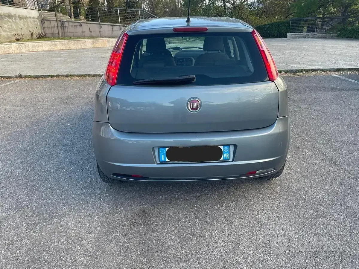 Usata Fiat Grande Punto 2007 Grigio Utilitaria