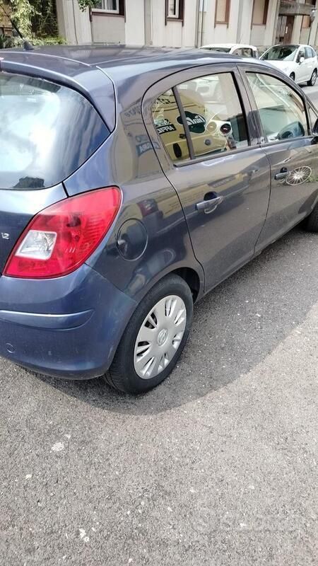 Usata Opel Corsa 2009 Blu Utilitaria