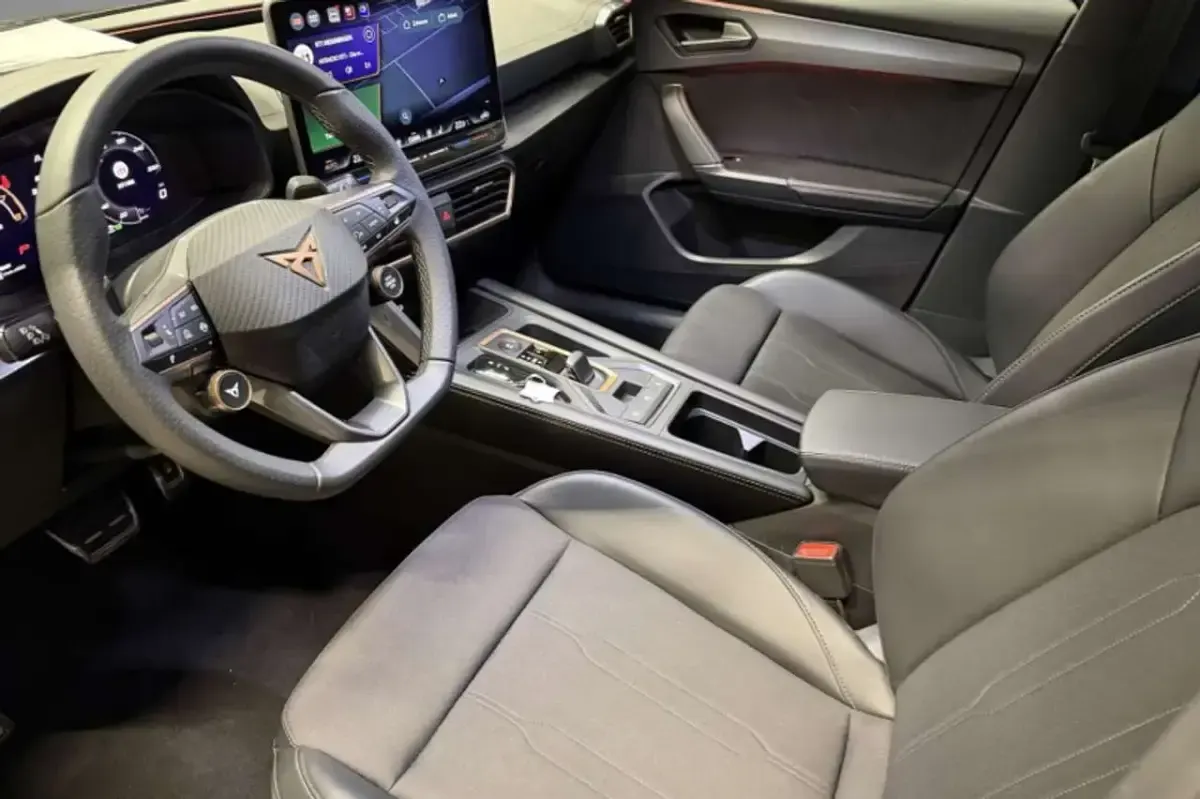 Usata Cupra Leon 150 CV (110 kW) 2025 Nero Berlina