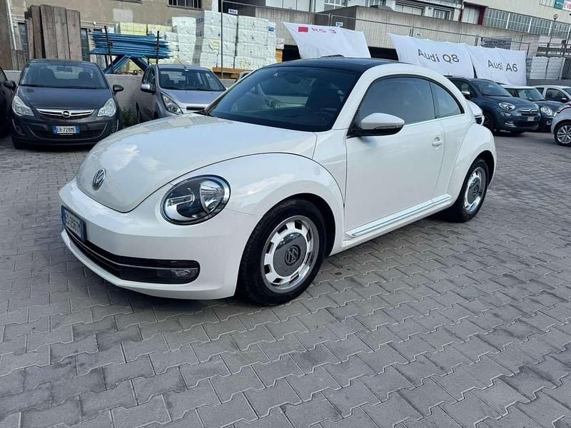 Usata VW New Beetle 105 CV (77 kW) 2013 Bianco Utilitaria