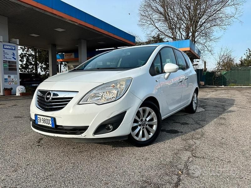 Usata 2013 Opel Meriva Monovolume | 2300 € (Buon prezzo) - Immagine 1/4