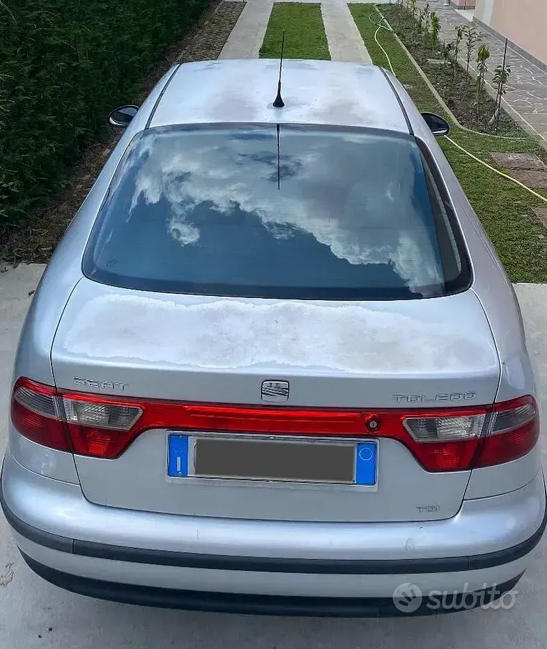 Usata Seat Toledo 110 CV (80 kW) 2003 Grigio Berlina