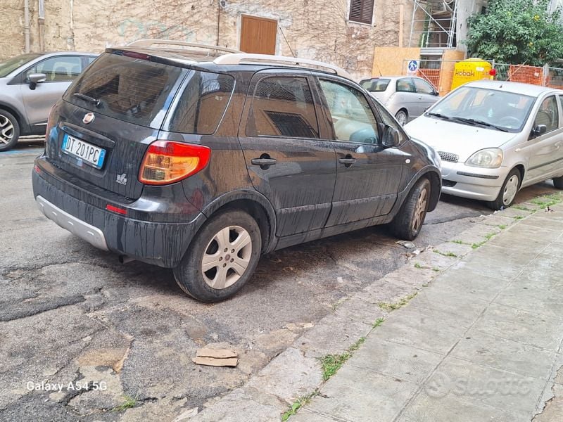 Usata Fiat Sedici 120 CV (88 kW) 2009 Nero SUV