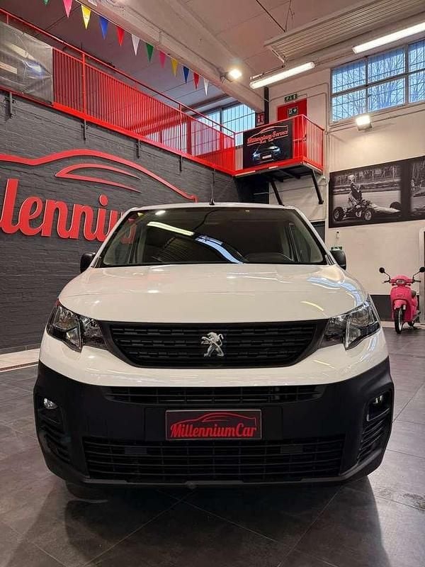 Usata Peugeot Partner Premium 102 CV (75 kW) 2021 Bianco Monovolume