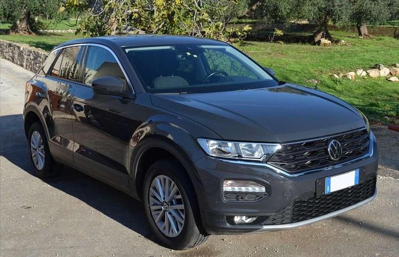 Usata VW T-Roc Business 150 CV (110 kW) 2021 Grigio SUV