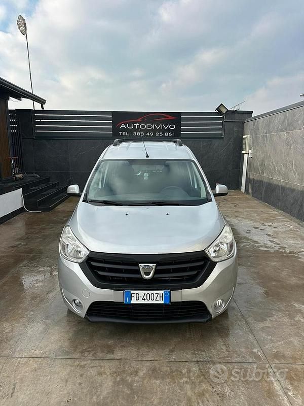 Usata Dacia Dokker Lauréate 90 CV (66 kW) 2016 Grigio Monovolume
