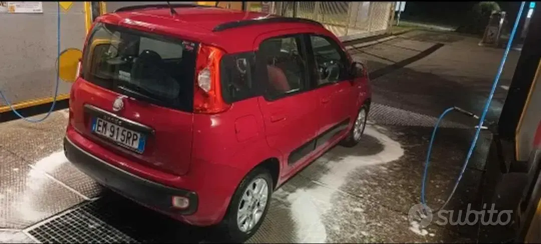Usata Fiat Panda 69 CV (50 kW) 2012 Rosso Utilitaria