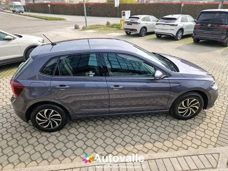Usata VW Polo Life 80 CV (58 kW) 2023 Grigio Utilitaria