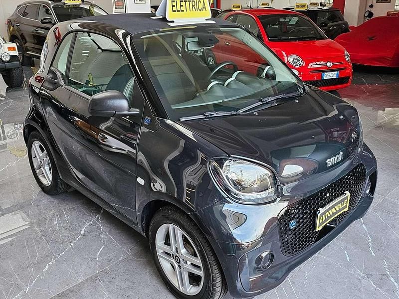 Usata Smart ForTwo Coupé Passion 41 kW (56 CV) 2020 Nero Utilitaria