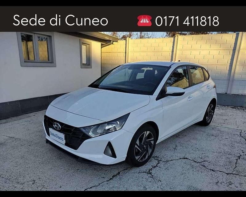 Usata Hyundai i20 83 CV (61 kW) 2023 Bianco Berlina