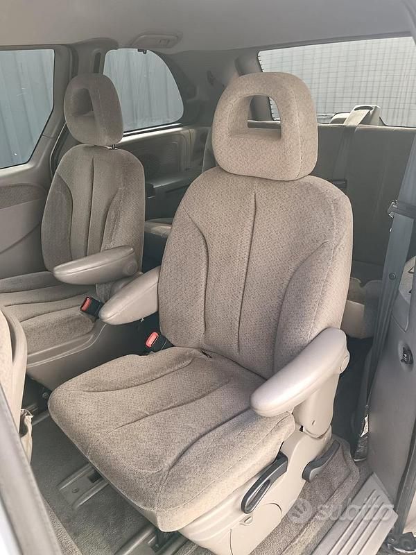 Usata Chrysler Grand Voyager 143 CV (105 kW) 2005 Monovolume