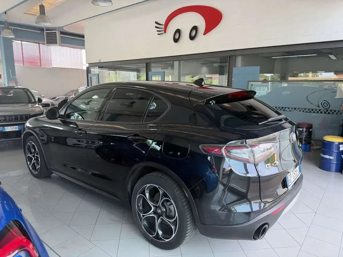 Usata Alfa Romeo Stelvio Super 209 CV (153 kW) 2023 Nero SUV