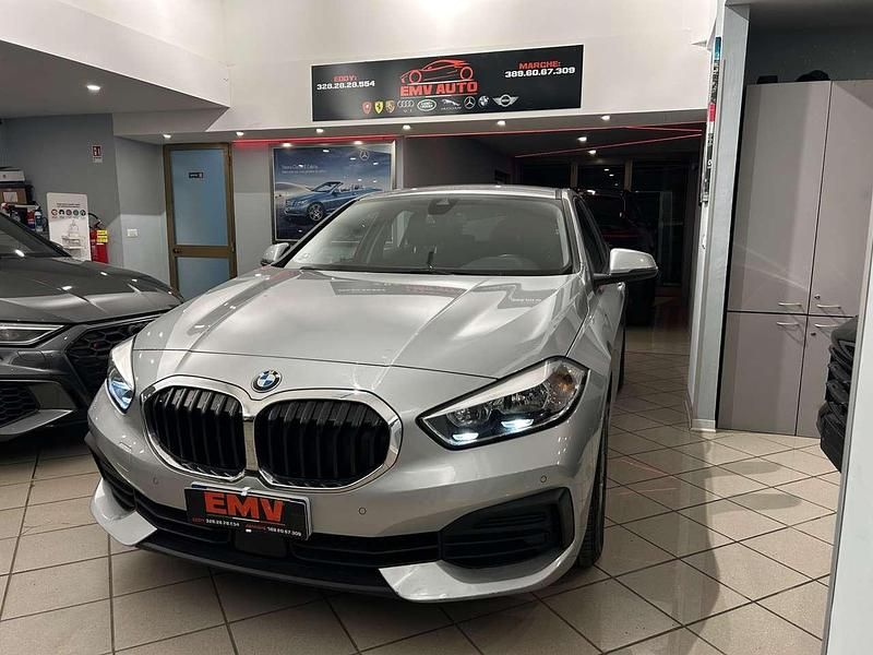 Usata BMW 118 Advantage 150 CV (110 kW) 2021 Bianco Utilitaria