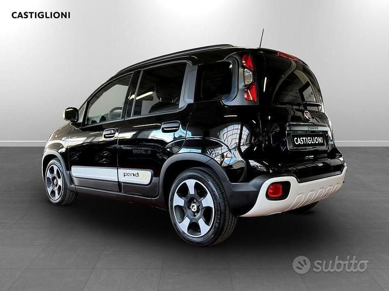 Usata Fiat Panda Cross Cross 70 CV (51 kW) 2025 Nero Utilitaria