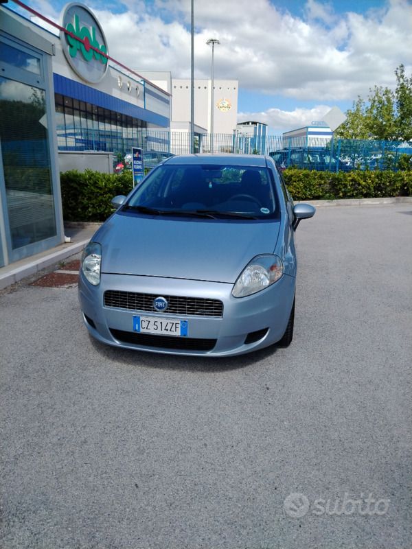 Grigio Usata 2006 Fiat Punto Due volumi | 1700 € (Cara) - Immagine 1/4