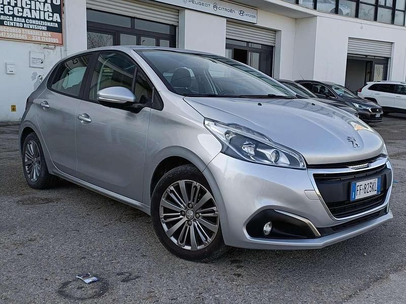 Usata Peugeot 208 Active 82 CV (60 kW) 2016 Argento Utilitaria