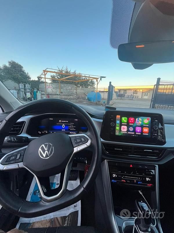 Usata VW T-Roc Life 150 CV (110 kW) 2023 Grigio SUV