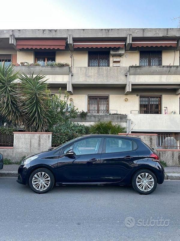 Usata Peugeot 208 2017 Blu Utilitaria