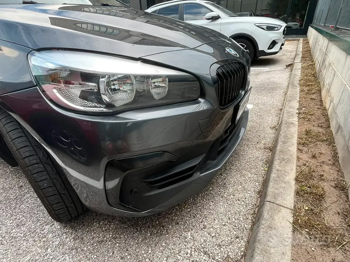 Usata BMW 218 Comfort Edition 140 CV (102 kW) 2019 Grigio Station wagon