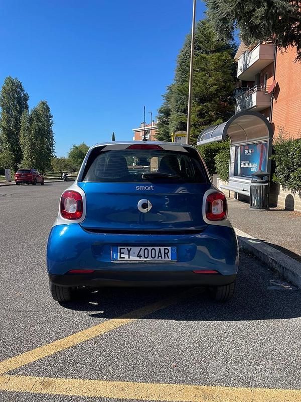 Usata Smart ForFour Passion 71 CV (52 kW) 2014 Blu Utilitaria