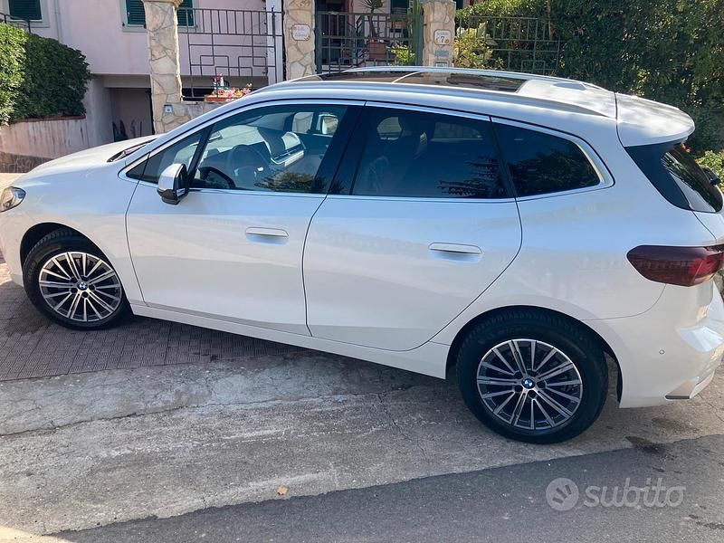 Usata BMW 218 Active Tourer Luxury Line 150 CV (110 kW) 2022 Bianco Monovolume