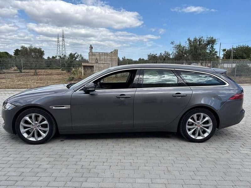 Usata Jaguar XF 179 CV (131 kW) 2018 Grigio Station wagon