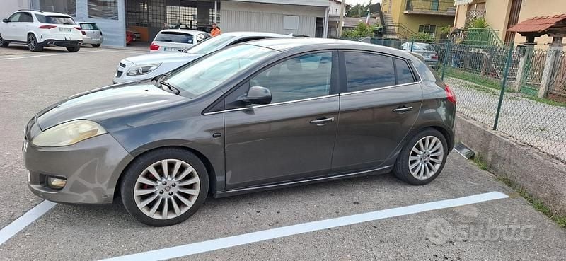 Usata Fiat Bravo 165 CV (121 kW) 2008 Grigio Utilitaria
