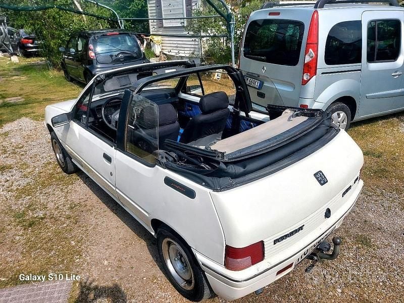Usata Peugeot 205 54 CV (39 kW) 1992 Bianco Cabrio