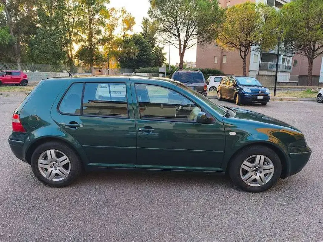 Usata VW Golf IV GTI 131 CV (96 kW) 2002 Verde Berlina