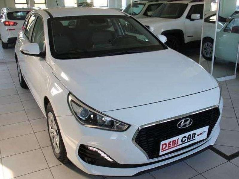 Usata Hyundai i30 Comfort 101 CV (74 kW) 2019 Bianco Station wagon