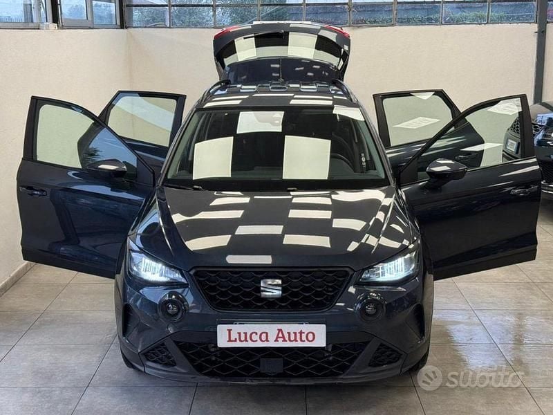 Usata Seat Arona 95 CV (69 kW) 2023 Grigio scuro SUV