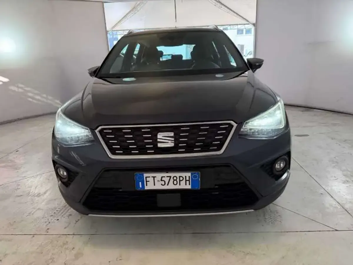 Usata Seat Arona XCELLENCE 116 CV (85 kW) 2019 Grigio amazonite SUV