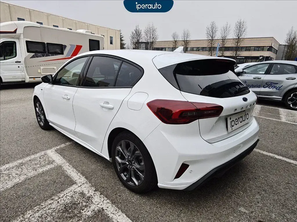 Usata Ford Focus ST-Line 125 CV (91 kW) 2024 Bianco Berlina