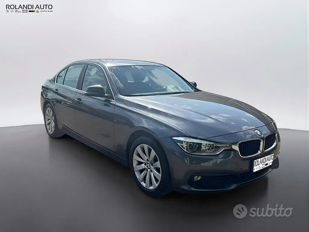 Usata BMW 316 Sport Line 116 CV (85 kW) 2017 Grigio Berlina
