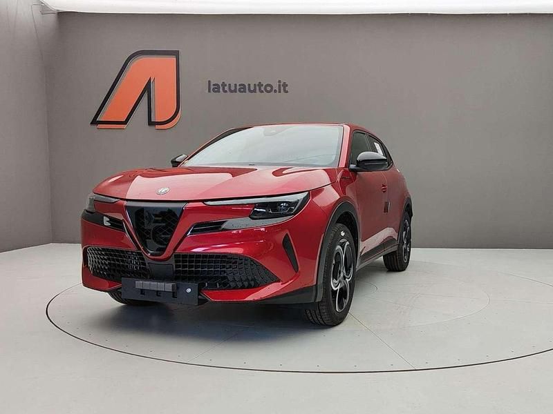 Nuova Alfa Romeo Junior Edizione Speciale 145 CV (106 kW) 2025 Rosso SUV