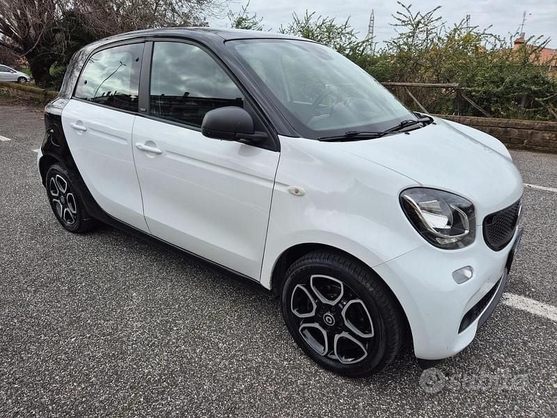 Usata Smart ForFour Passion 90 CV (66 kW) 2017 Utilitaria