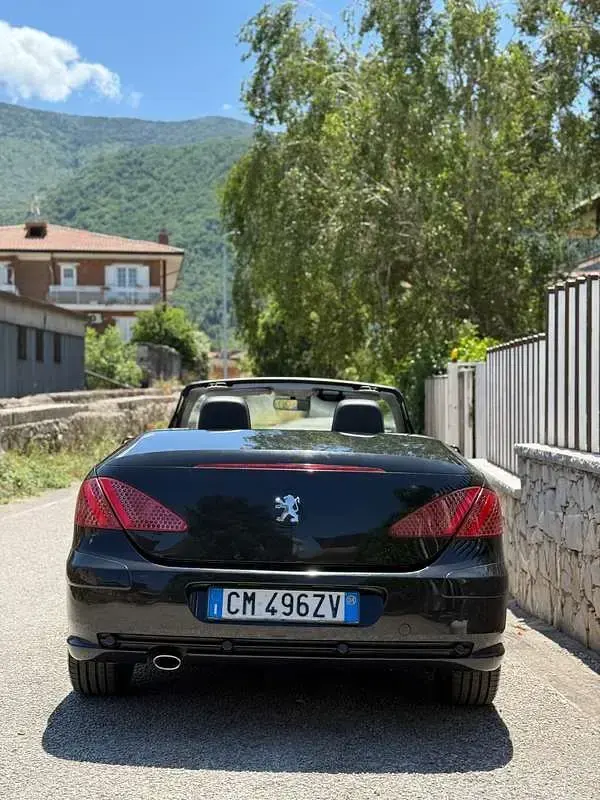 Usata Peugeot 307 CC 109 CV (80 kW) 2004 Nero Cabrio