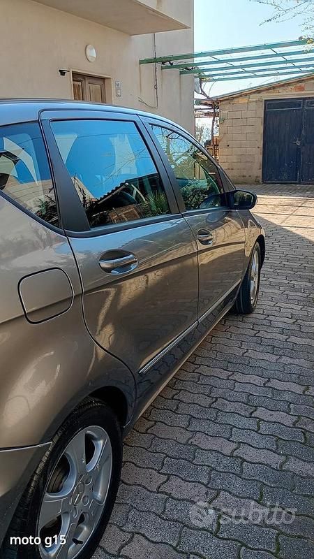 Usata Mercedes A180 2007 Grigio Berlina