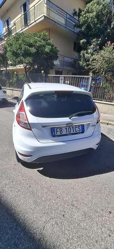 Usata Ford Fiesta 95 CV (69 kW) 2016 Berlina