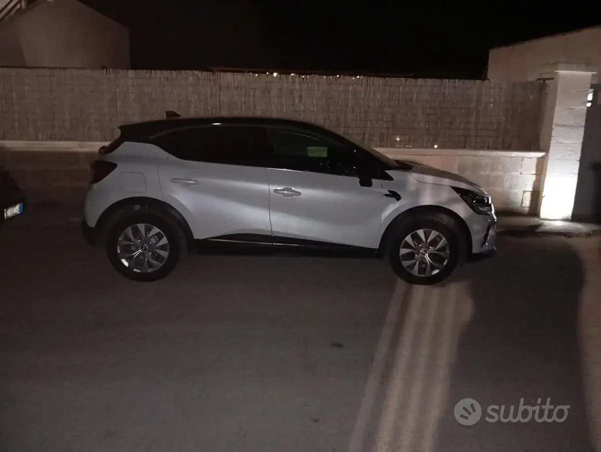 Usata Renault Captur 101 CV (74 kW) 2021 Bianco SUV