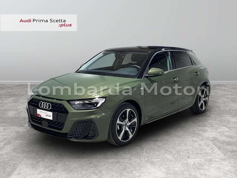 Verde distretto metallizzato nero mito metallizzat Usata 2025 Audi A1 Sportback S-Line Due volumi | 28.900 € (Molto cara) - Immagine 1/4