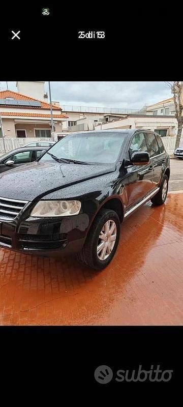 Usata VW Touareg 174 CV (127 kW) 2006 Nero SUV