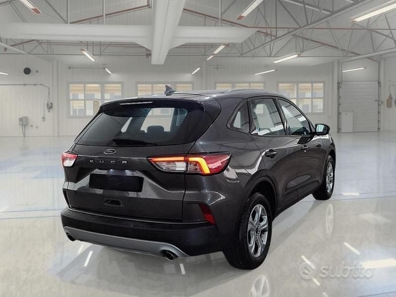 Usata Ford Kuga 120 CV (88 kW) 2021 Grigio SUV