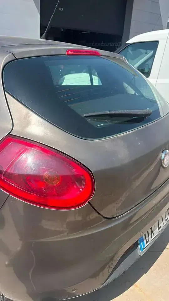 Usata Fiat Bravo Dynamic 120 CV (88 kW) 2009 Marrone Utilitaria