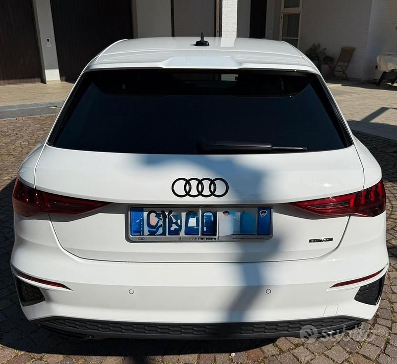 Usata Audi A3 S-Line 200 CV (147 kW) 2023 Bianco Berlina