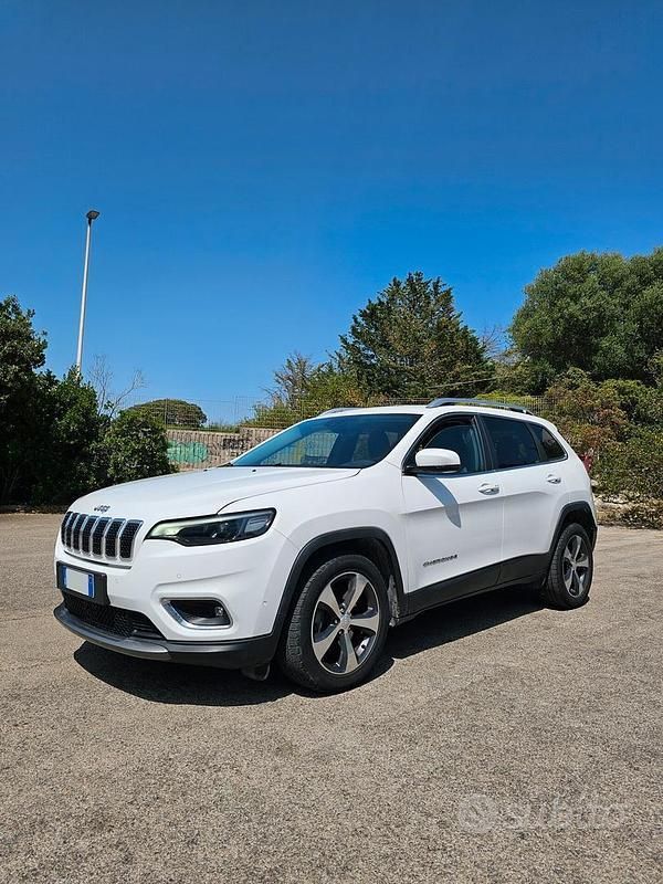 Bianco Usata 2019 Jeep Cherokee Longitude SUV | 16.700 € (Buon prezzo) - Immagine 1/4